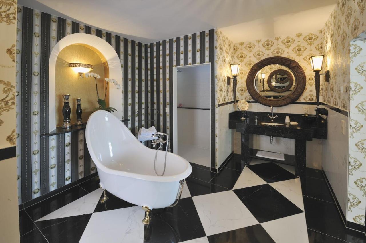 Landhaus Hotel Romantik Gotha Bagian luar foto