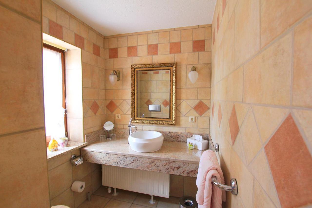 Landhaus Hotel Romantik Gotha Bagian luar foto